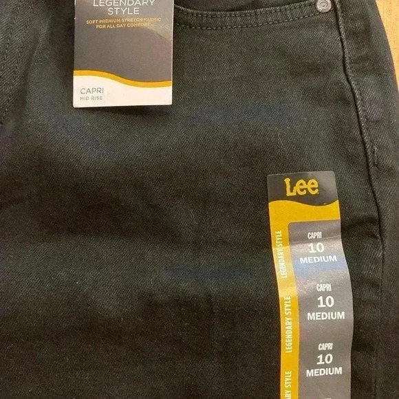 New Lee Mid Rise Capri Black size 10M - Picture 3 of 8